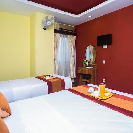 Oyo 105 Hotel Travel Inn Catmandu Exterior foto