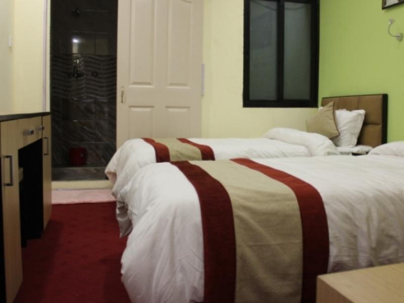 Oyo 105 Hotel Travel Inn Catmandu Exterior foto