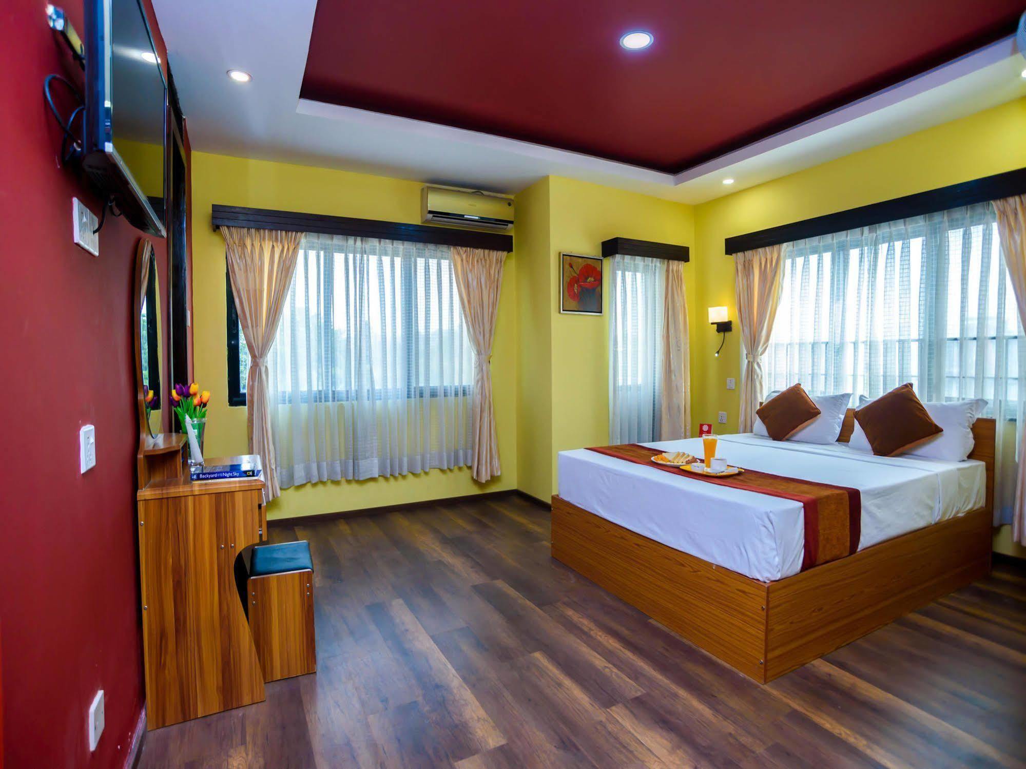 Oyo 105 Hotel Travel Inn Catmandu Exterior foto