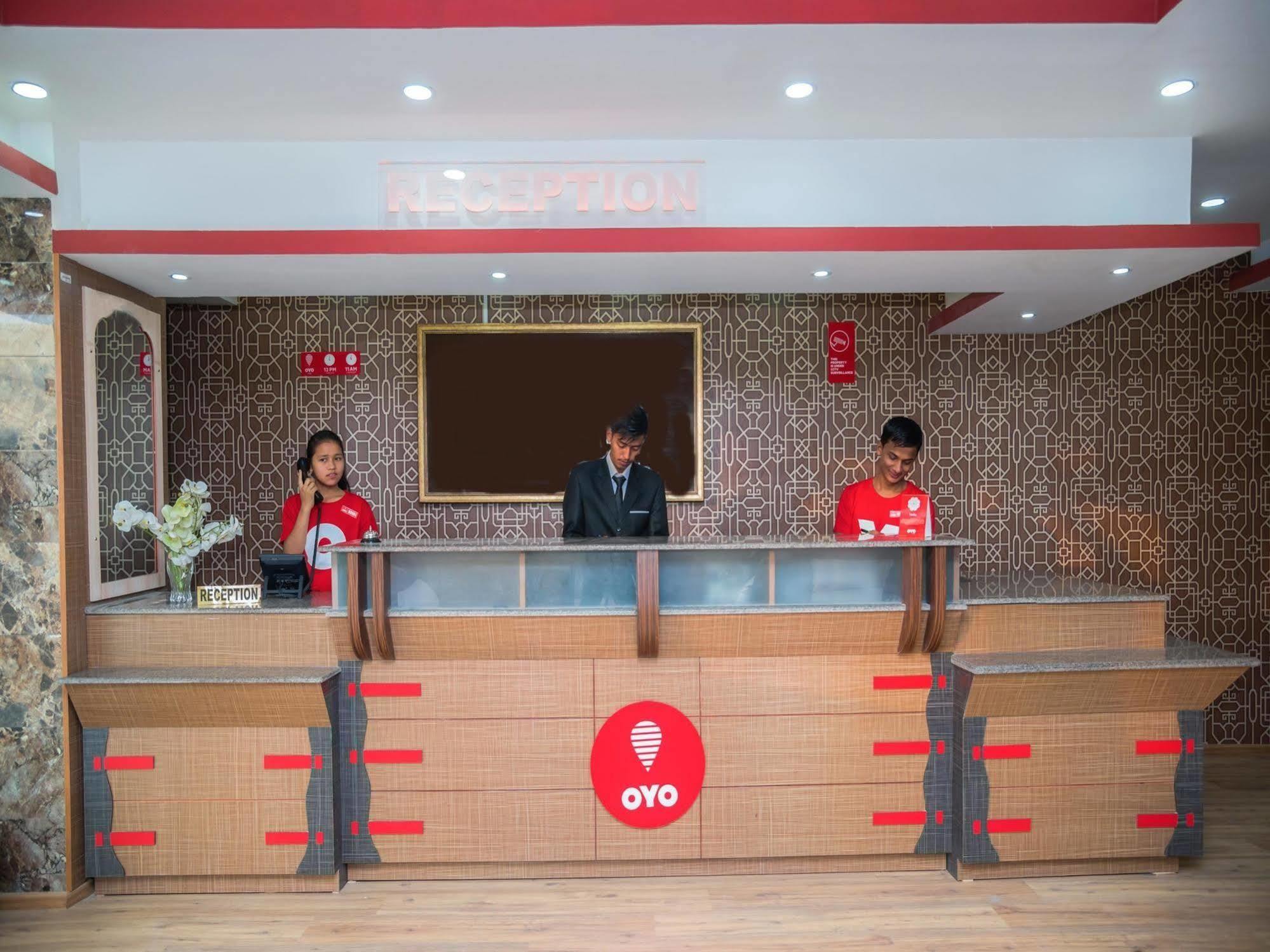 Oyo 105 Hotel Travel Inn Catmandu Exterior foto