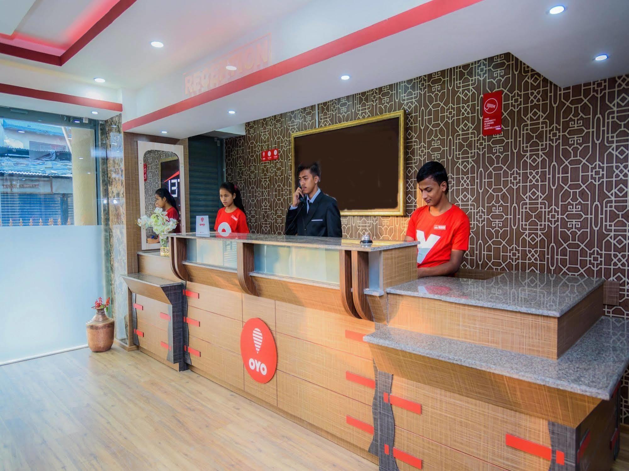Oyo 105 Hotel Travel Inn Catmandu Exterior foto