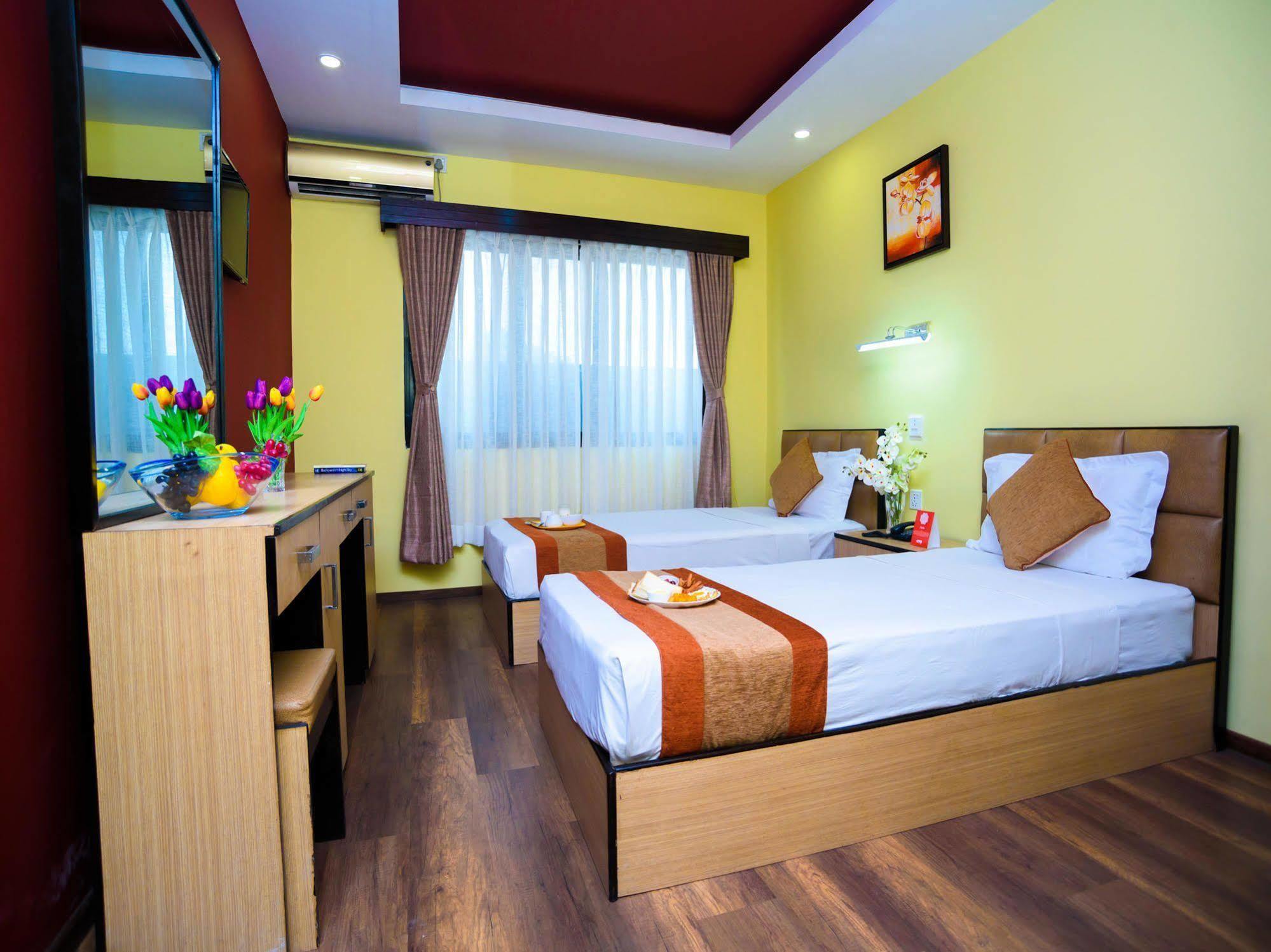 Oyo 105 Hotel Travel Inn Catmandu Exterior foto